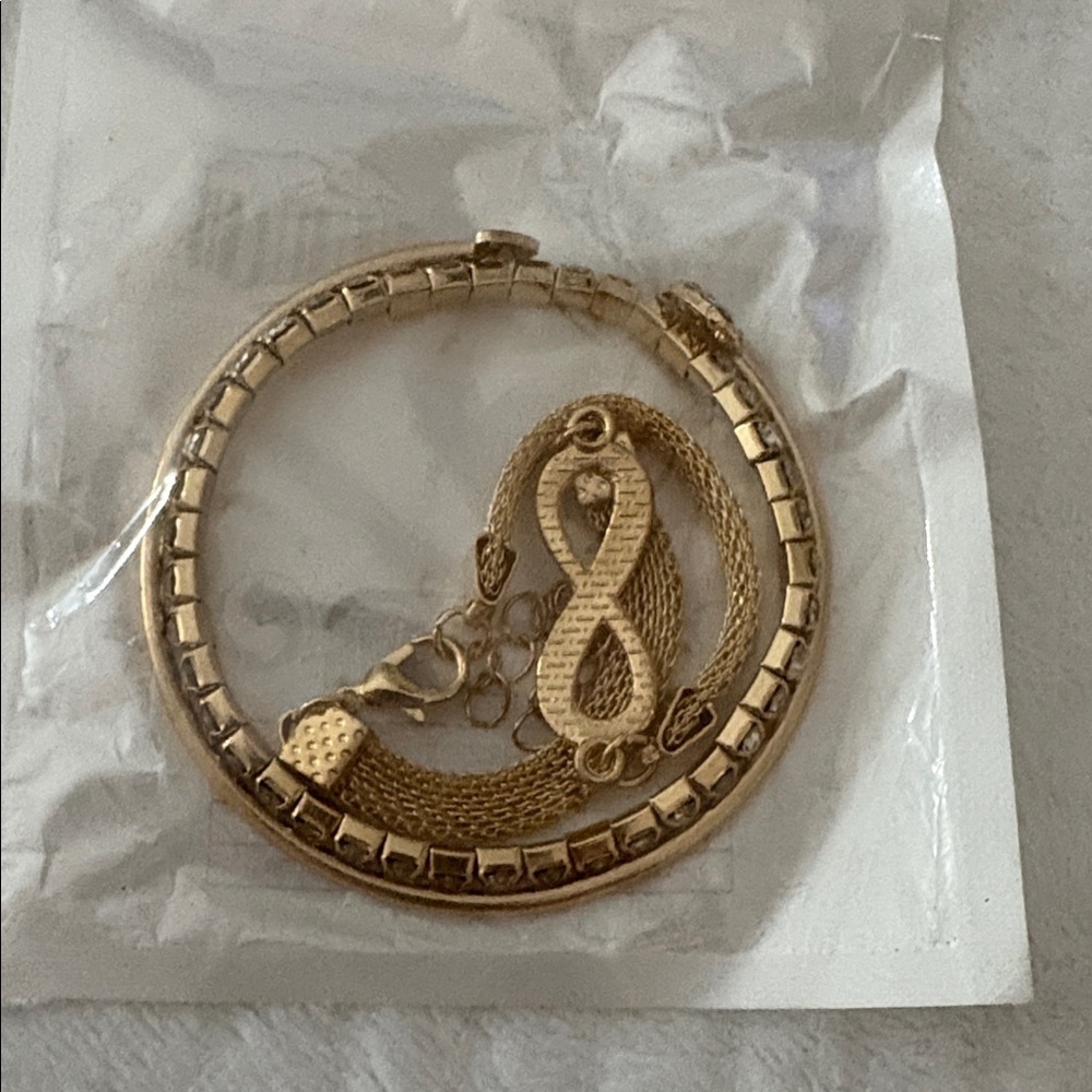 Gold Snake Bracelet - Picture 1 of 6